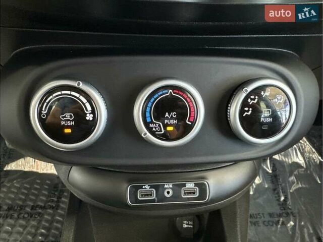 Черный Фиат 500 X, объемом двигателя 2.4 л и пробегом 11 тыс. км за 3000 $, фото 17 на Automoto.ua