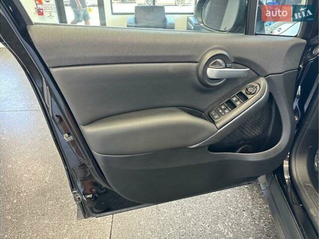 Черный Фиат 500 X, объемом двигателя 2.4 л и пробегом 11 тыс. км за 3000 $, фото 23 на Automoto.ua