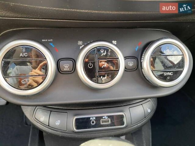 Червоний Фіат 500X, об'ємом двигуна 2.4 л та пробігом 208 тис. км за 11200 $, фото 23 на Automoto.ua