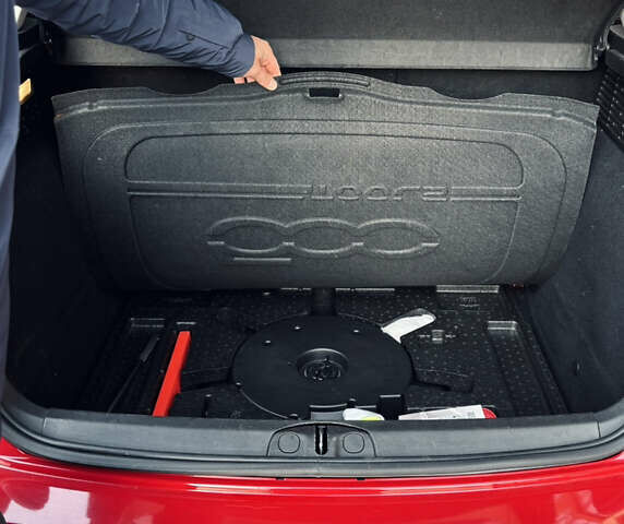 Красный Фиат 500X, объемом двигателя 2.36 л и пробегом 67 тыс. км за 15400 $, фото 4 на Automoto.ua