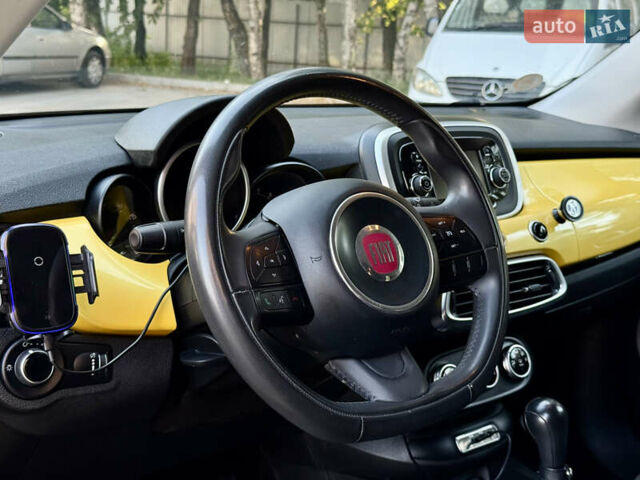 Желтый Фиат 500 X, объемом двигателя 2.4 л и пробегом 164 тыс. км за 9900 $, фото 17 на Automoto.ua