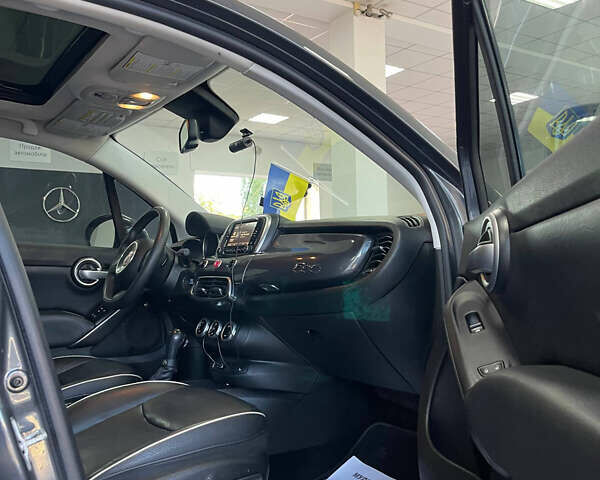 Серый Фиат 500X, объемом двигателя 2.4 л и пробегом 79 тыс. км за 15500 $, фото 5 на Automoto.ua