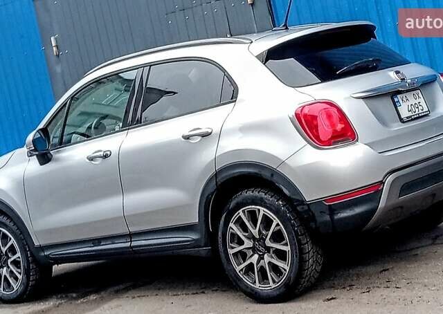 Серый Фиат 500X, объемом двигателя 2.4 л и пробегом 110 тыс. км за 8970 $, фото 3 на Automoto.ua