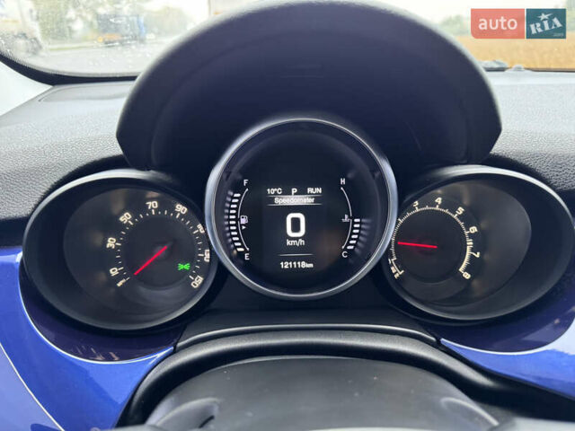Синий Фиат 500 X, объемом двигателя 2.36 л и пробегом 121 тыс. км за 12400 $, фото 6 на Automoto.ua