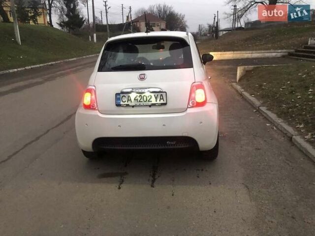 Білий Фіат 500e, об'ємом двигуна 0 л та пробігом 121 тис. км за 4000 $, фото 6 на Automoto.ua
