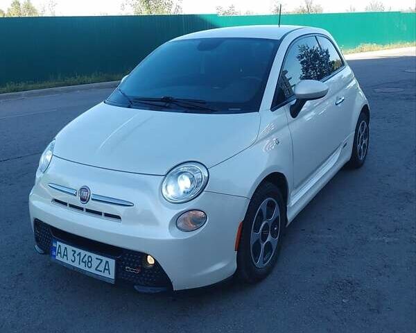 Белый Фиат 500e, объемом двигателя 0 л и пробегом 138 тыс. км за 5500 $, фото 2 на Automoto.ua