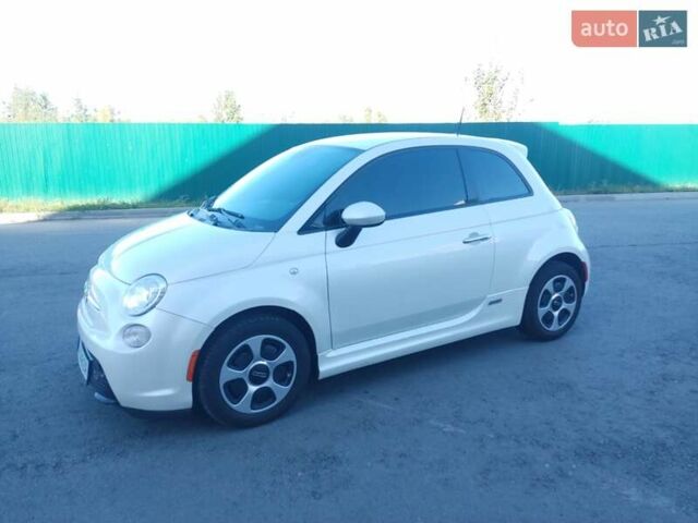 Белый Фиат 500e, объемом двигателя 0 л и пробегом 138 тыс. км за 5500 $, фото 4 на Automoto.ua