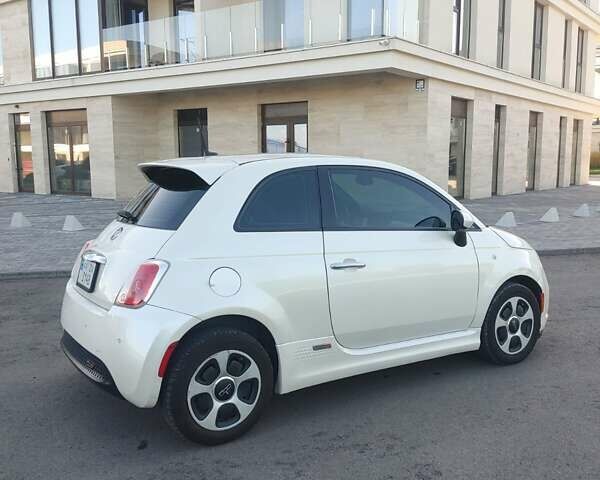 Белый Фиат 500e, объемом двигателя 0 л и пробегом 138 тыс. км за 5500 $, фото 11 на Automoto.ua