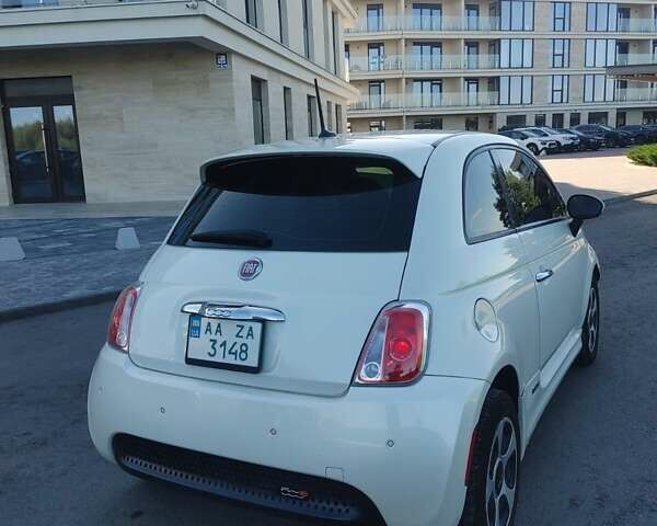 Белый Фиат 500e, объемом двигателя 0 л и пробегом 138 тыс. км за 5500 $, фото 9 на Automoto.ua