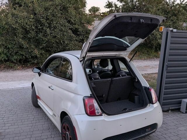 Белый Фиат 500e, объемом двигателя 0 л и пробегом 112 тыс. км за 6500 $, фото 5 на Automoto.ua