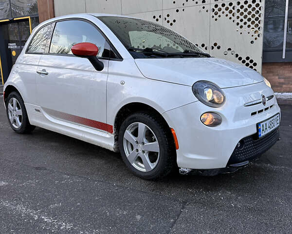 Белый Фиат 500e, объемом двигателя 0 л и пробегом 45 тыс. км за 7350 $, фото 7 на Automoto.ua