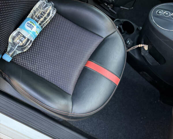 Белый Фиат 500e, объемом двигателя 0 л и пробегом 135 тыс. км за 6700 $, фото 4 на Automoto.ua