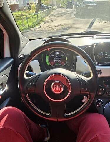 Белый Фиат 500e, объемом двигателя 0 л и пробегом 58 тыс. км за 7500 $, фото 13 на Automoto.ua