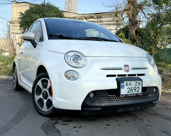 Белый Фиат 500e, объемом двигателя 0 л и пробегом 135 тыс. км за 6900 $, фото 16 на Automoto.ua