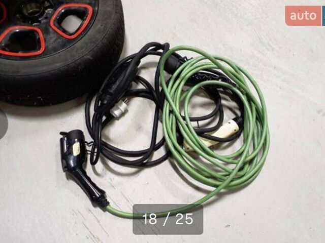 Белый Фиат 500e, объемом двигателя 0 л и пробегом 45 тыс. км за 6850 $, фото 3 на Automoto.ua