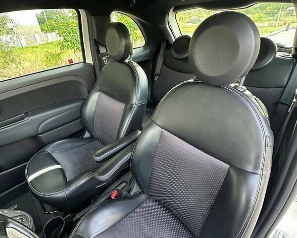 Белый Фиат 500e, объемом двигателя 0 л и пробегом 68 тыс. км за 6300 $, фото 9 на Automoto.ua