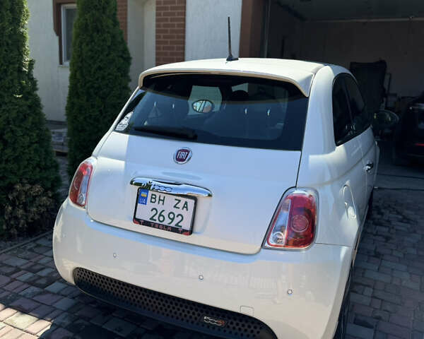Белый Фиат 500e, объемом двигателя 0 л и пробегом 135 тыс. км за 6700 $, фото 13 на Automoto.ua