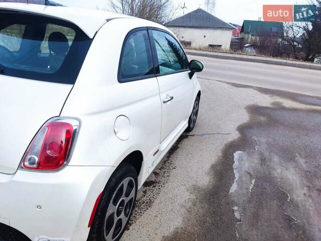 Белый Фиат 500e, объемом двигателя 0 л и пробегом 98 тыс. км за 7000 $, фото 6 на Automoto.ua
