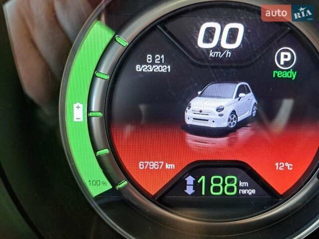 Белый Фиат 500e, объемом двигателя 0 л и пробегом 68 тыс. км за 6300 $, фото 7 на Automoto.ua