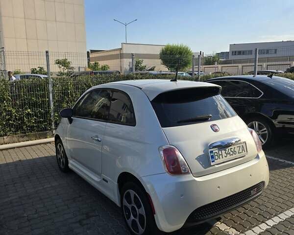 Белый Фиат 500e, объемом двигателя 0 л и пробегом 87 тыс. км за 8300 $, фото 1 на Automoto.ua