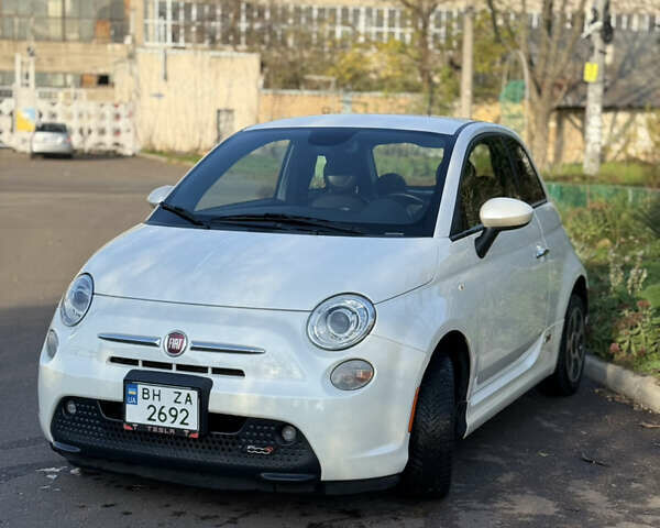 Белый Фиат 500e, объемом двигателя 0 л и пробегом 135 тыс. км за 6900 $, фото 2 на Automoto.ua