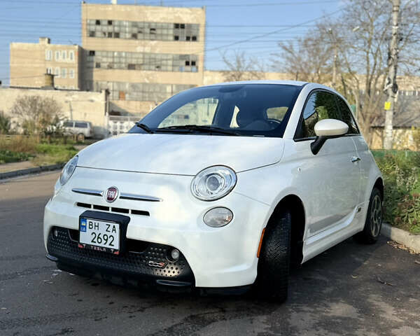 Белый Фиат 500e, объемом двигателя 0 л и пробегом 135 тыс. км за 6900 $, фото 21 на Automoto.ua