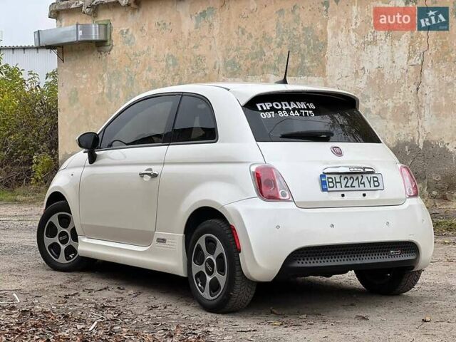 Белый Фиат 500e, объемом двигателя 0 л и пробегом 122 тыс. км за 7500 $, фото 7 на Automoto.ua