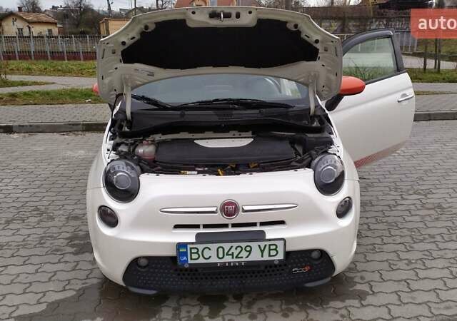 Белый Фиат 500e, объемом двигателя 0 л и пробегом 102 тыс. км за 11000 $, фото 22 на Automoto.ua