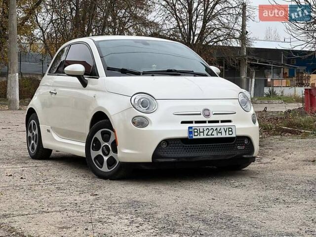 Белый Фиат 500e, объемом двигателя 0 л и пробегом 122 тыс. км за 7500 $, фото 4 на Automoto.ua