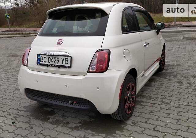 Белый Фиат 500e, объемом двигателя 0 л и пробегом 99 тыс. км за 11200 $, фото 2 на Automoto.ua