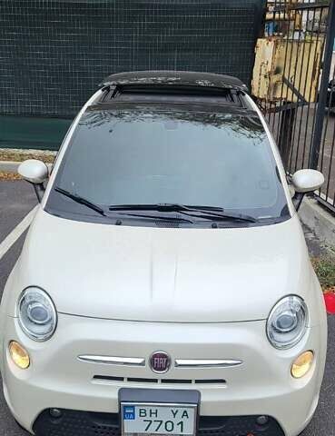 Белый Фиат 500e, объемом двигателя 0 л и пробегом 100 тыс. км за 9000 $, фото 2 на Automoto.ua