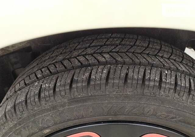 Белый Фиат 500e, объемом двигателя 0 л и пробегом 99 тыс. км за 11200 $, фото 3 на Automoto.ua