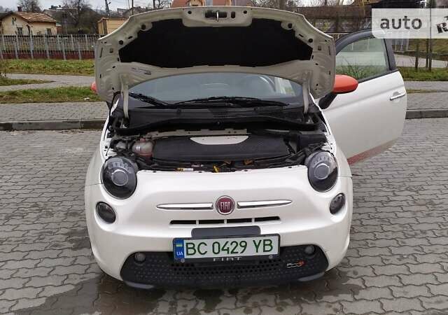 Белый Фиат 500e, объемом двигателя 0 л и пробегом 99 тыс. км за 11200 $, фото 9 на Automoto.ua