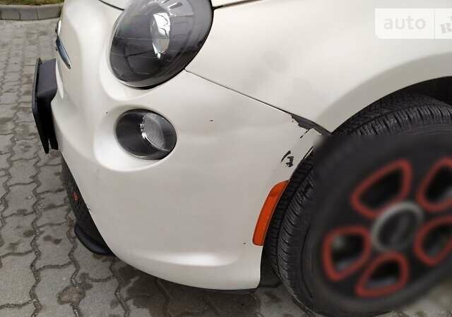 Белый Фиат 500e, объемом двигателя 0 л и пробегом 99 тыс. км за 11200 $, фото 35 на Automoto.ua