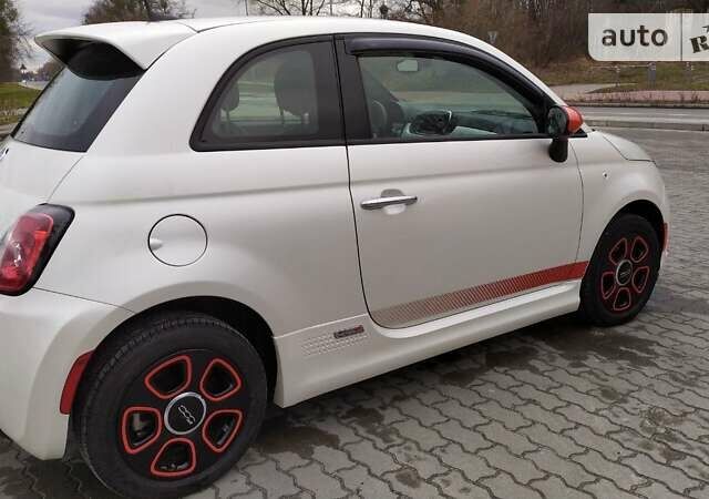 Белый Фиат 500e, объемом двигателя 0 л и пробегом 99 тыс. км за 11200 $, фото 1 на Automoto.ua