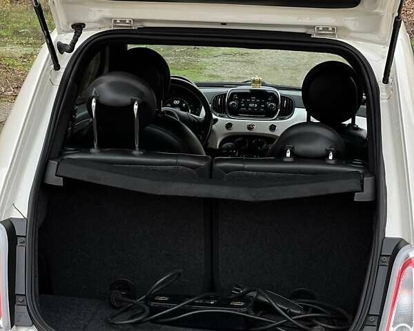 Белый Фиат 500e, объемом двигателя 0 л и пробегом 122 тыс. км за 7500 $, фото 22 на Automoto.ua