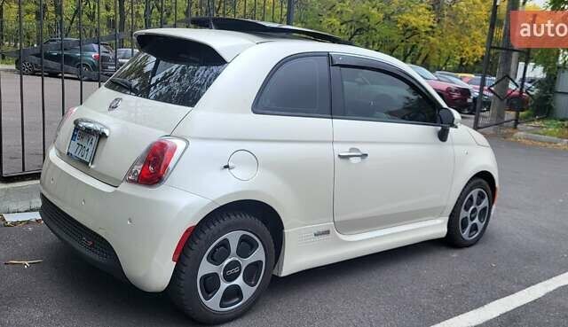 Белый Фиат 500e, объемом двигателя 0 л и пробегом 100 тыс. км за 9000 $, фото 1 на Automoto.ua