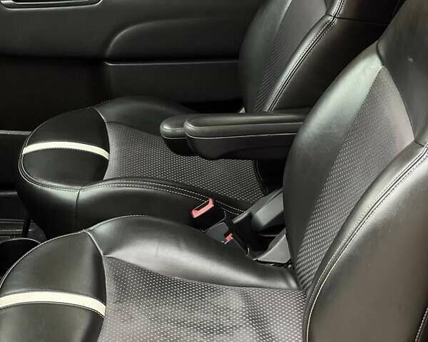 Белый Фиат 500e, объемом двигателя 0 л и пробегом 122 тыс. км за 7500 $, фото 18 на Automoto.ua