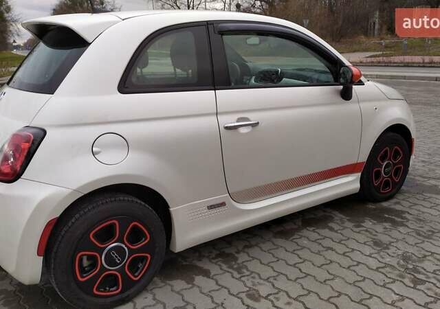 Белый Фиат 500e, объемом двигателя 0 л и пробегом 102 тыс. км за 11000 $, фото 3 на Automoto.ua