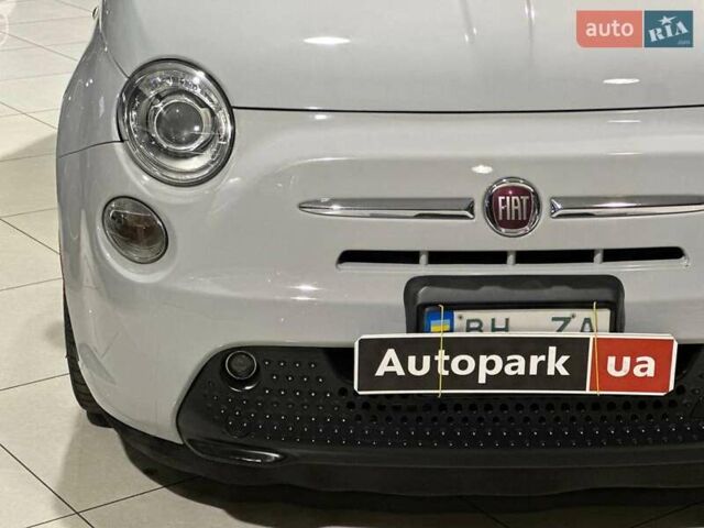 Белый Фиат 500e, объемом двигателя 0 л и пробегом 80 тыс. км за 9440 $, фото 3 на Automoto.ua
