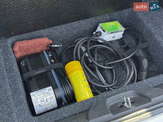 Белый Фиат 500e, объемом двигателя 0 л и пробегом 58 тыс. км за 8400 $, фото 23 на Automoto.ua