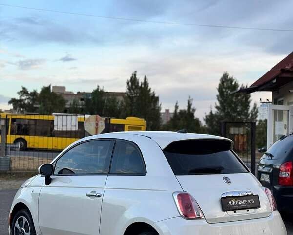 Белый Фиат 500e, объемом двигателя 0 л и пробегом 77 тыс. км за 7600 $, фото 2 на Automoto.ua