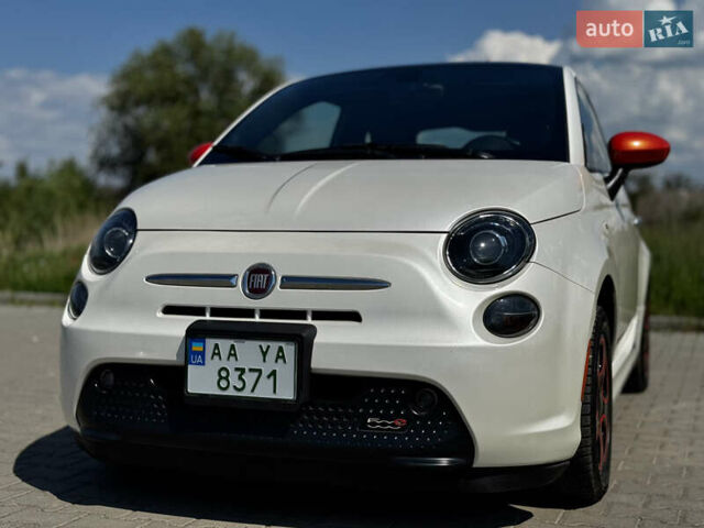 Белый Фиат 500e, объемом двигателя 0 л и пробегом 58 тыс. км за 8400 $, фото 4 на Automoto.ua