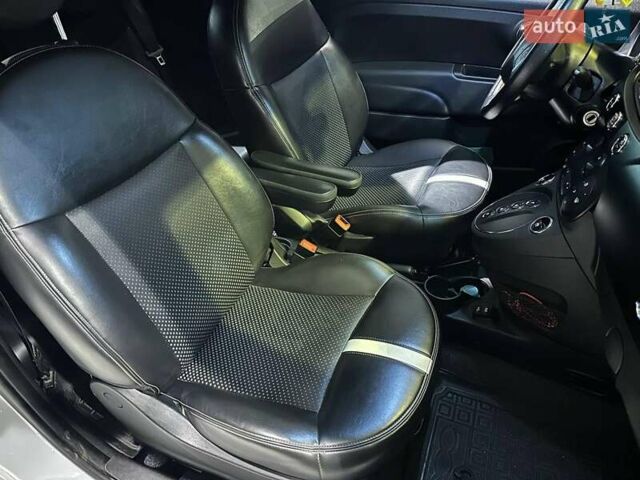 Белый Фиат 500e, объемом двигателя 0 л и пробегом 80 тыс. км за 9440 $, фото 15 на Automoto.ua