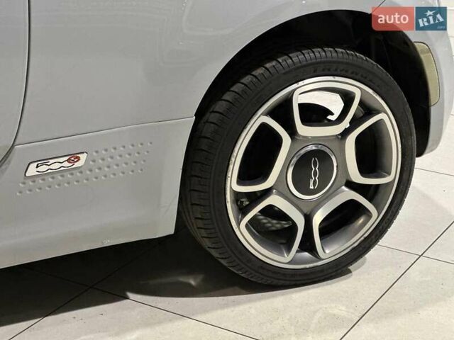 Белый Фиат 500e, объемом двигателя 0 л и пробегом 80 тыс. км за 9440 $, фото 10 на Automoto.ua