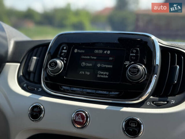 Белый Фиат 500e, объемом двигателя 0 л и пробегом 58 тыс. км за 8400 $, фото 37 на Automoto.ua