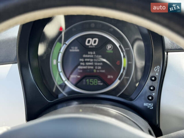 Белый Фиат 500e, объемом двигателя 0 л и пробегом 58 тыс. км за 8400 $, фото 43 на Automoto.ua