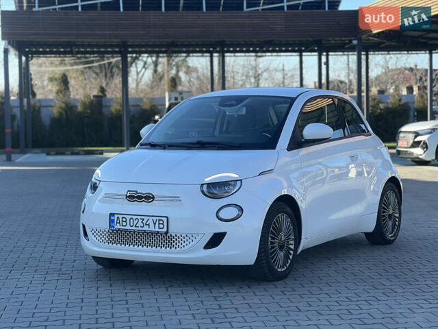 Белый Фиат 500e, объемом двигателя 0 л и пробегом 25 тыс. км за 14200 $, фото 1 на Automoto.ua