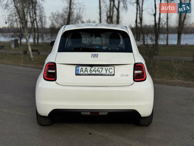 Белый Фиат 500e, объемом двигателя 0 л и пробегом 22 тыс. км за 16500 $, фото 13 на Automoto.ua