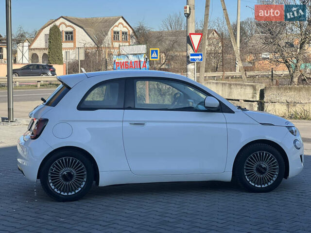 Белый Фиат 500e, объемом двигателя 0 л и пробегом 25 тыс. км за 14200 $, фото 12 на Automoto.ua